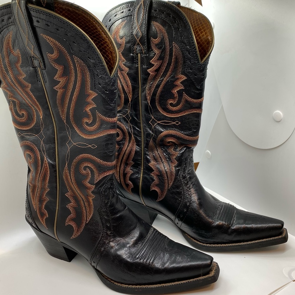 🐎 Ariat Cowboy Boots